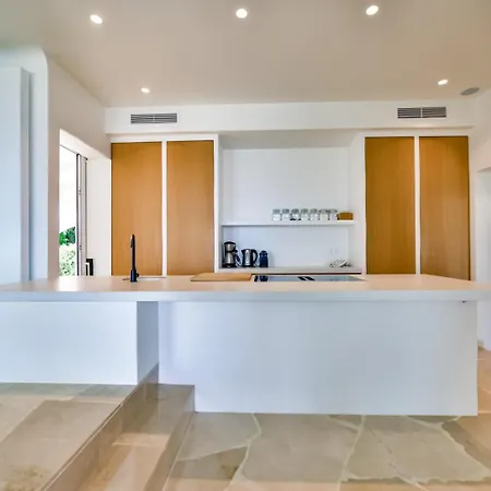 Vertigo- Managed By Almarina * Benissa