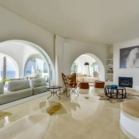 Vertigo- Managed By Almarina
