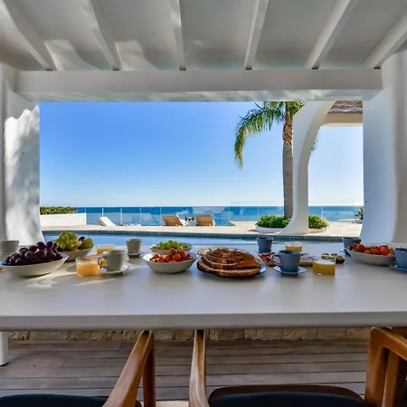 Vertigo- Managed By Almarina